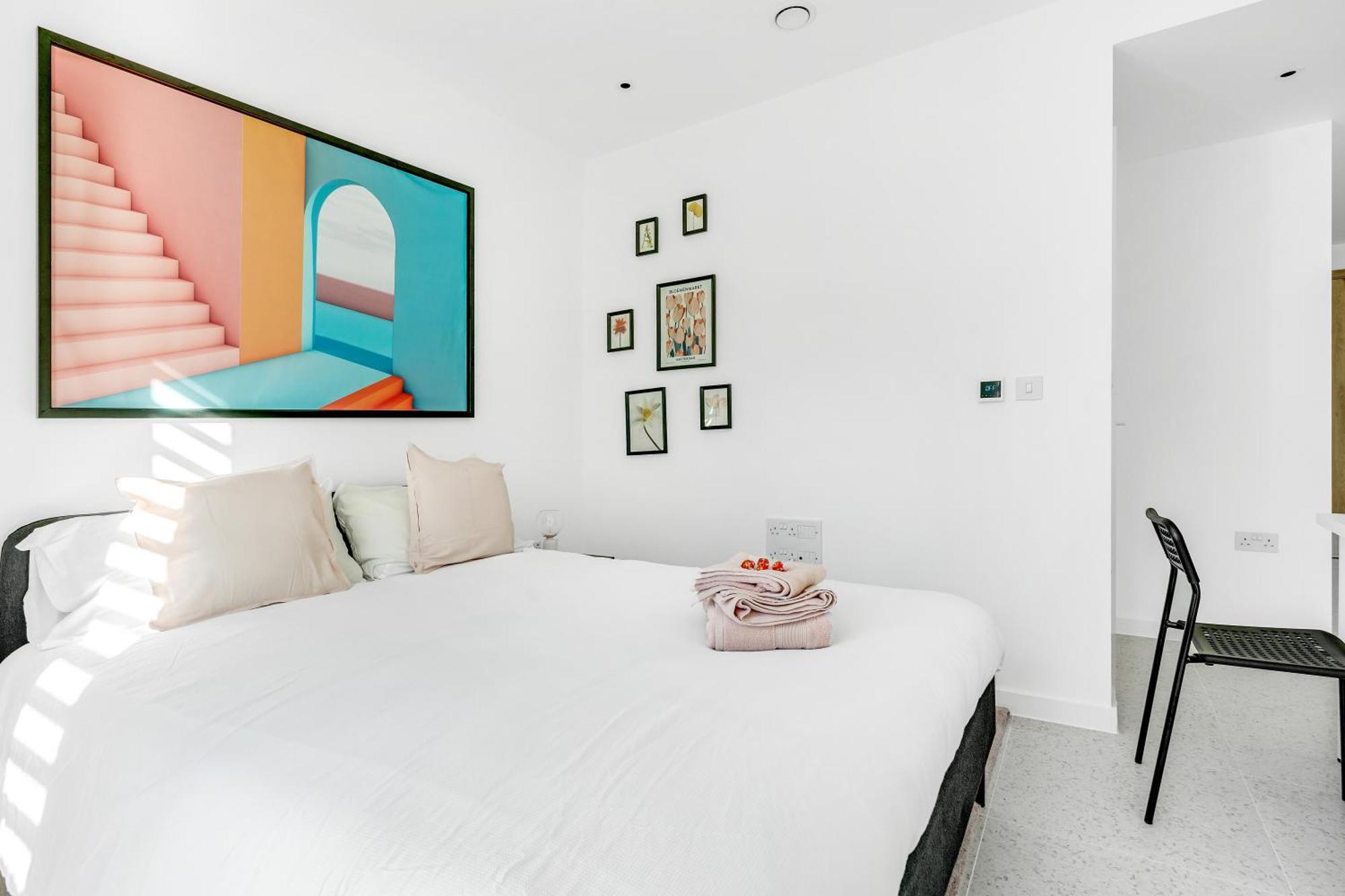 Brand New, 1Gb Wi-Fi, 2Min To Tube, Elisabeth Line, Overground, Royal Hospital, Queen Mary University, Bricklane, City, Free Amenities Apartment London Exterior photo